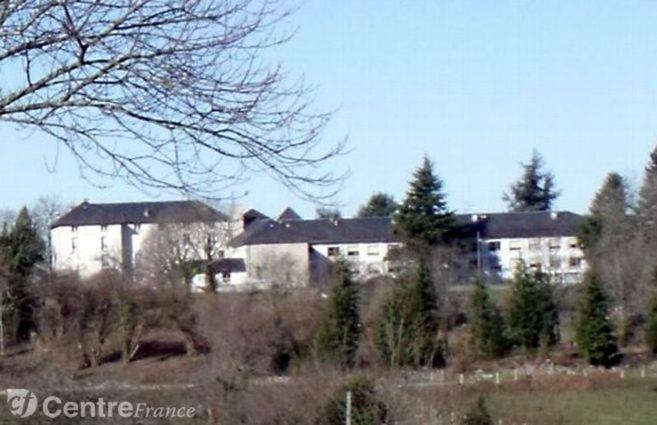 Hotel Les Remparts - Chez Dan Et Francois Bénévent-lʼAbbaye Exterior foto